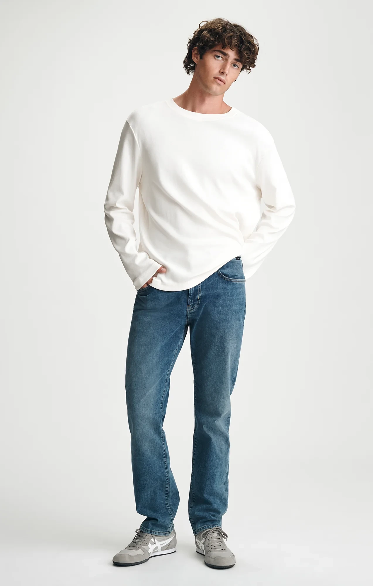 Zach Straight Leg Jeans